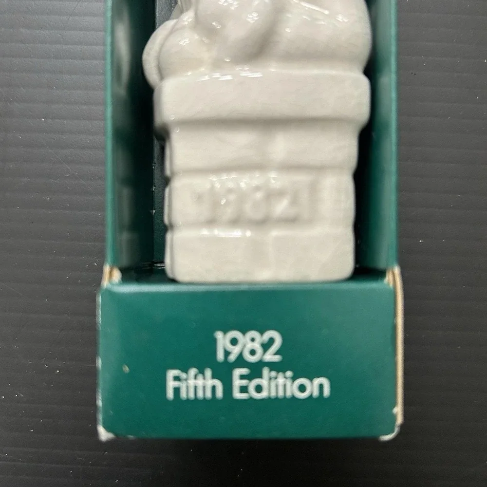 Vintage Goebel Annual Ornament‎ 1982 5th Edition Santa In Chimney